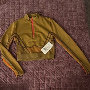 Fabletics Mustard Brown and Orange Long Sleeve Crop Top